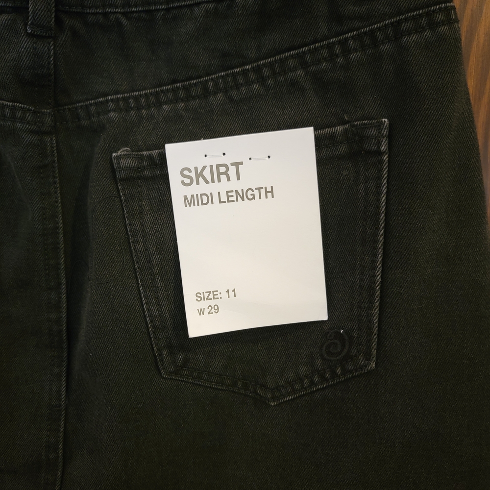 Indigo Rein Black Jean Skirt. Star Embellished - Picture 10 of 13
